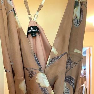 Lulu’s wrap dress never worn didn’t fit right.